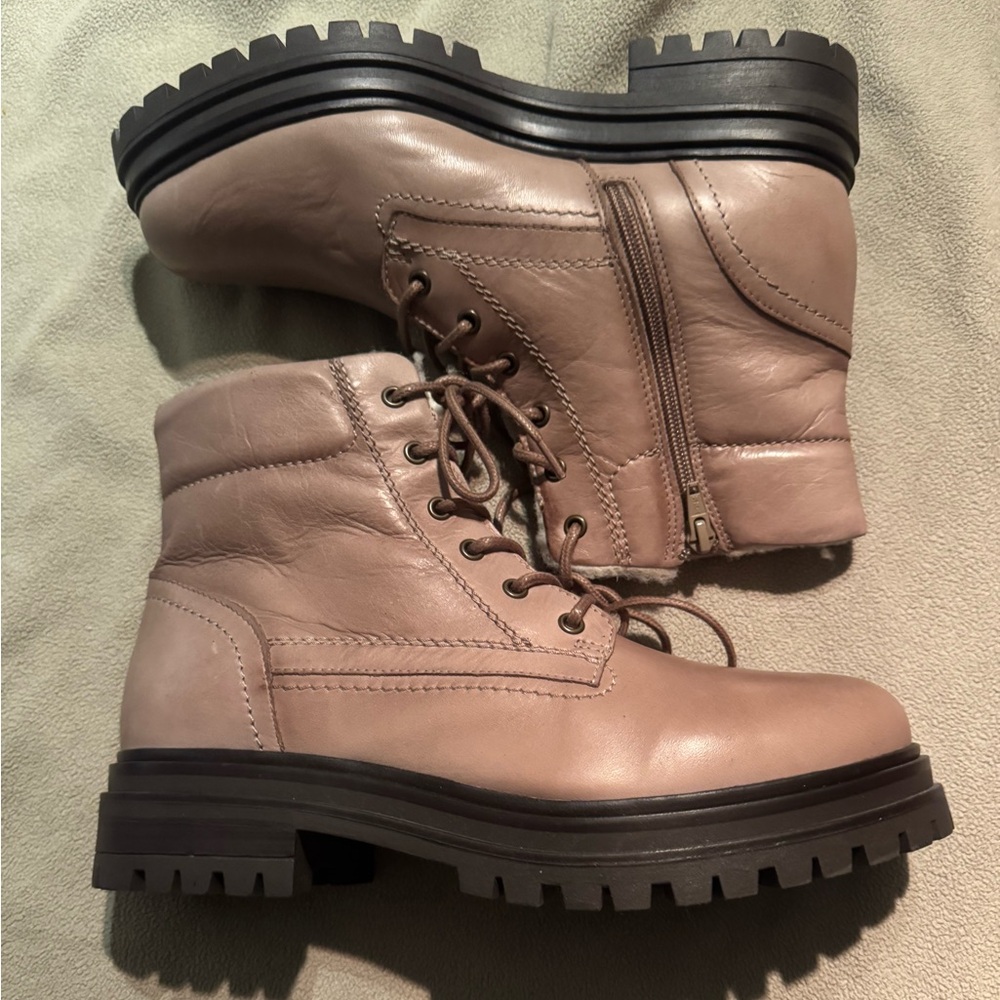 Miz Mooz Leather Wool Lined Boots Beige Old Burnish Size 42 (US 10.5-11)